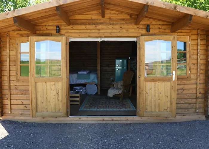 Knapp Farm Glamping Lodge 1
